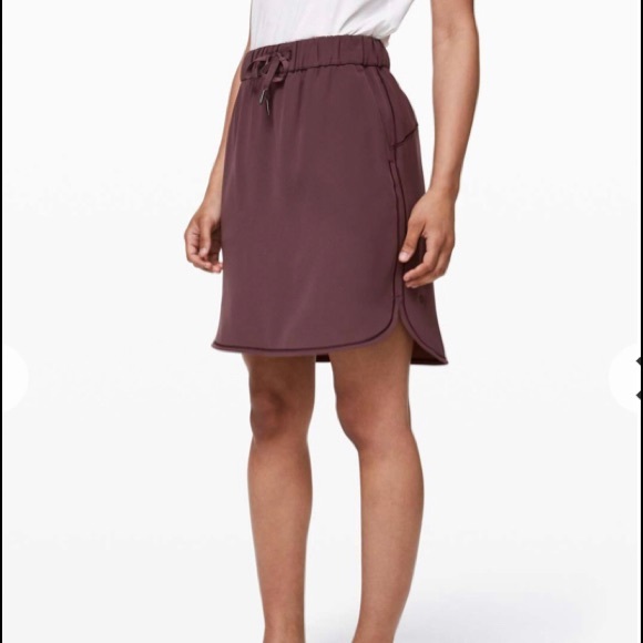 Lululemon On The Fly Skirt *Woven. - Picture 3 of 12